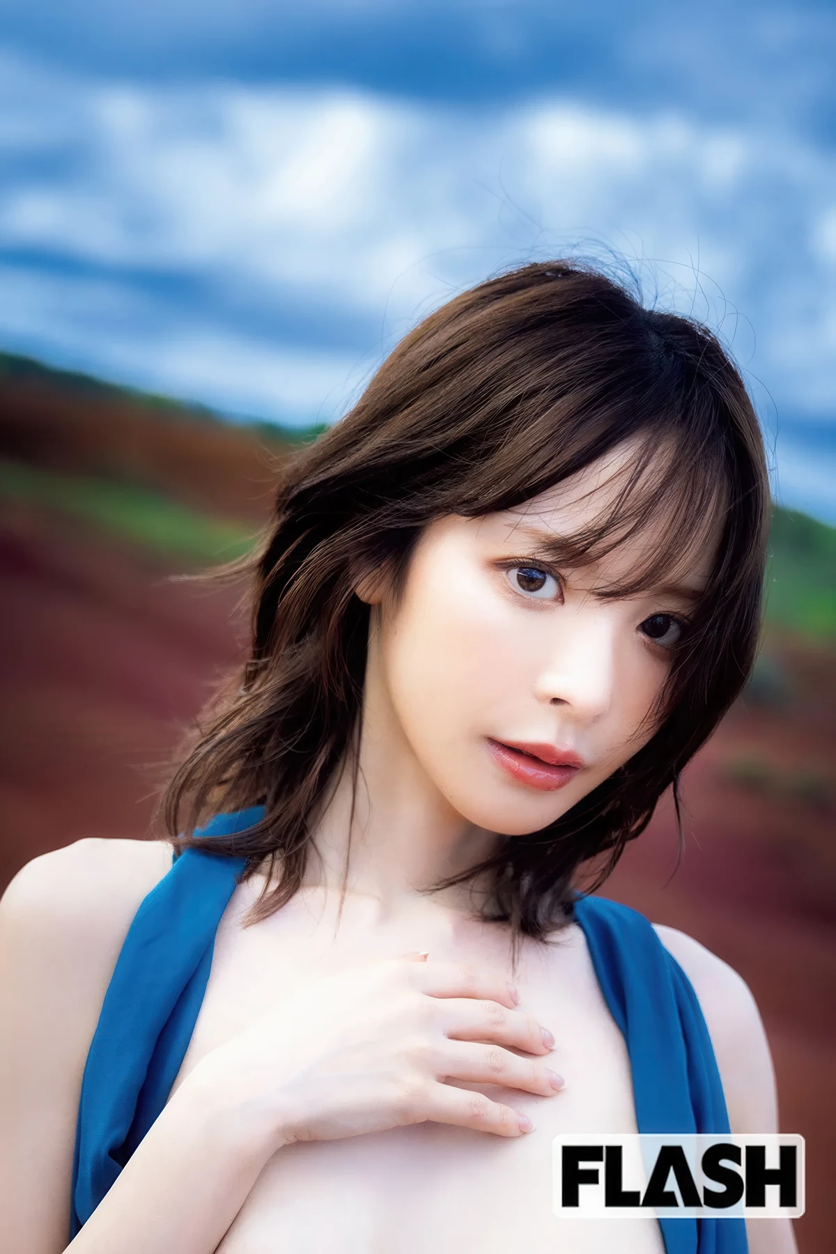 Kana Momonogi 桃乃木かな, FLASH 2025.10.21 (フラッシュ 2025年10月21日号)