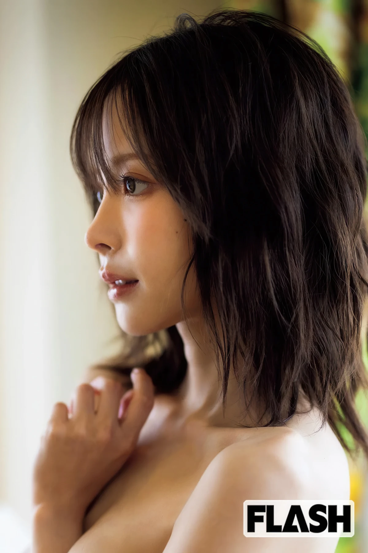 Kana Momonogi 桃乃木かな, FLASH 2025.10.21 (フラッシュ 2025年10月21日号)