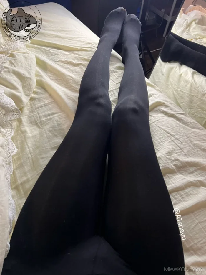 Coser@AT鲨_ 原相机质感黑裤袜
