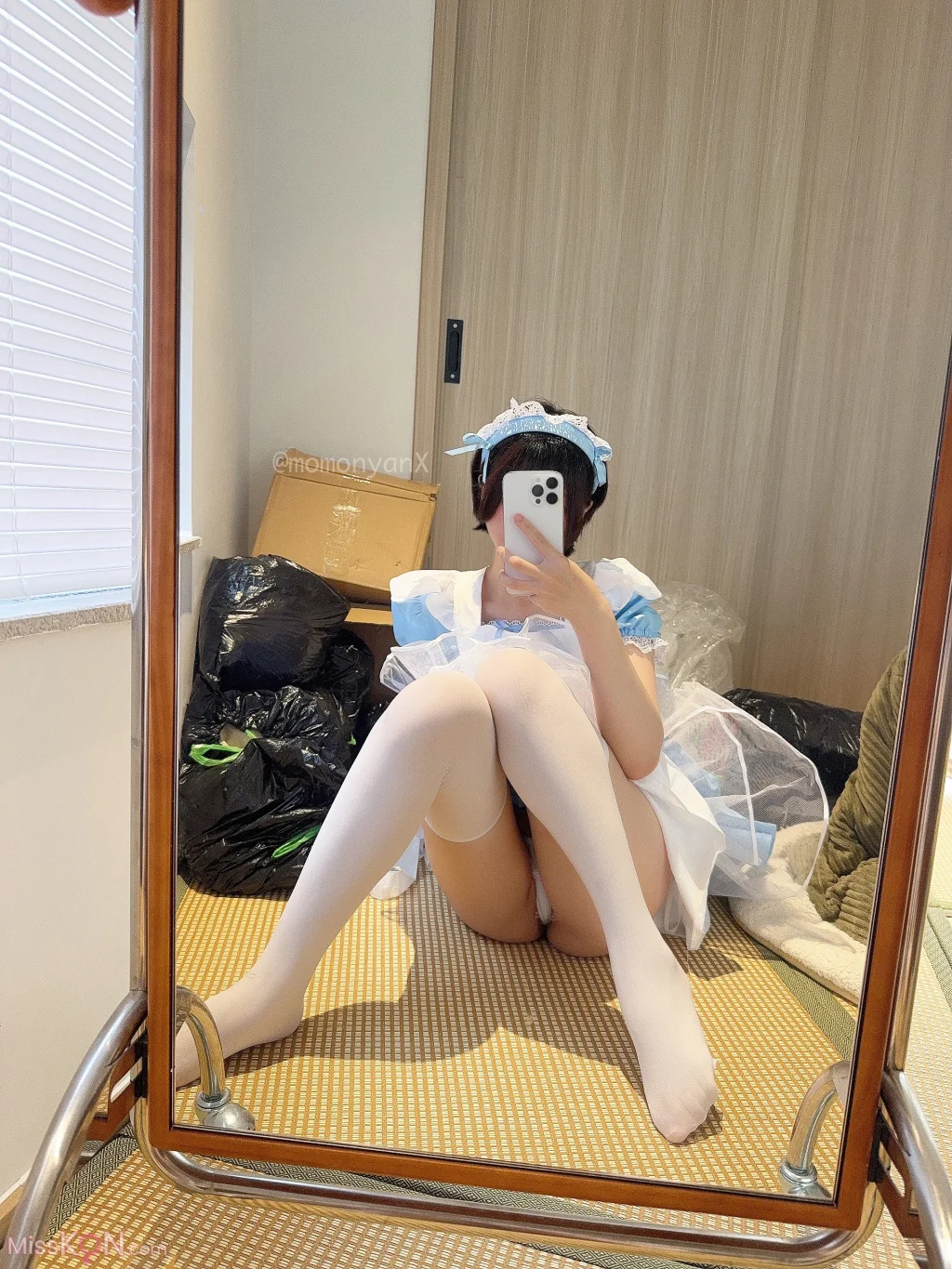 Coser@NAGISA魔物喵_ [Fantia]ゴミ屋敷掃除してるメイドさん