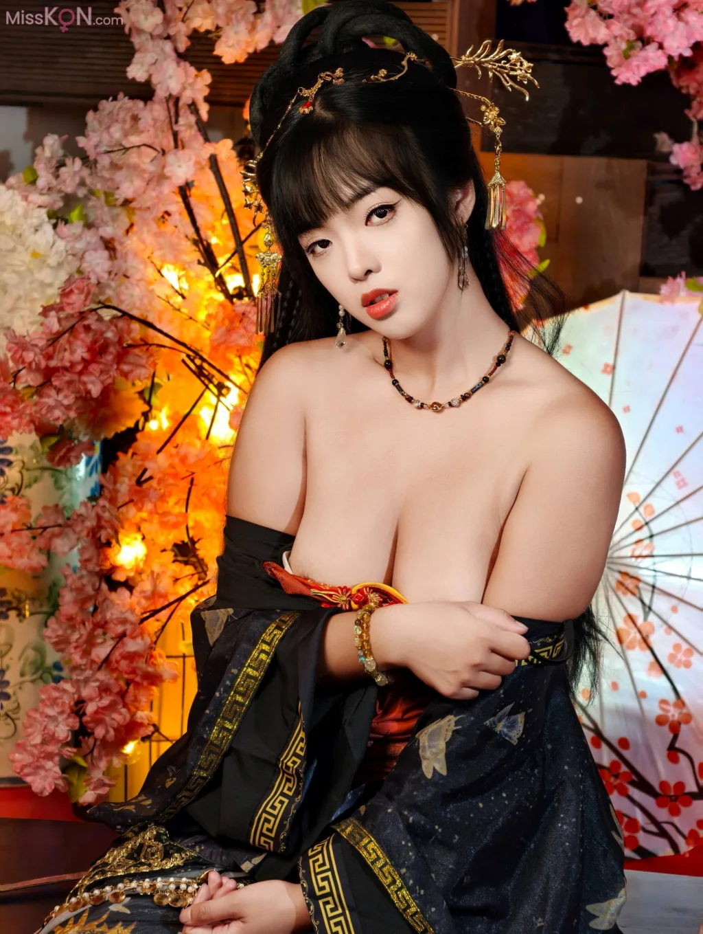 Coser@五十_ 巨乳女侠就这样脱了 20 Coser@五十_ 巨乳女侠就这样脱了