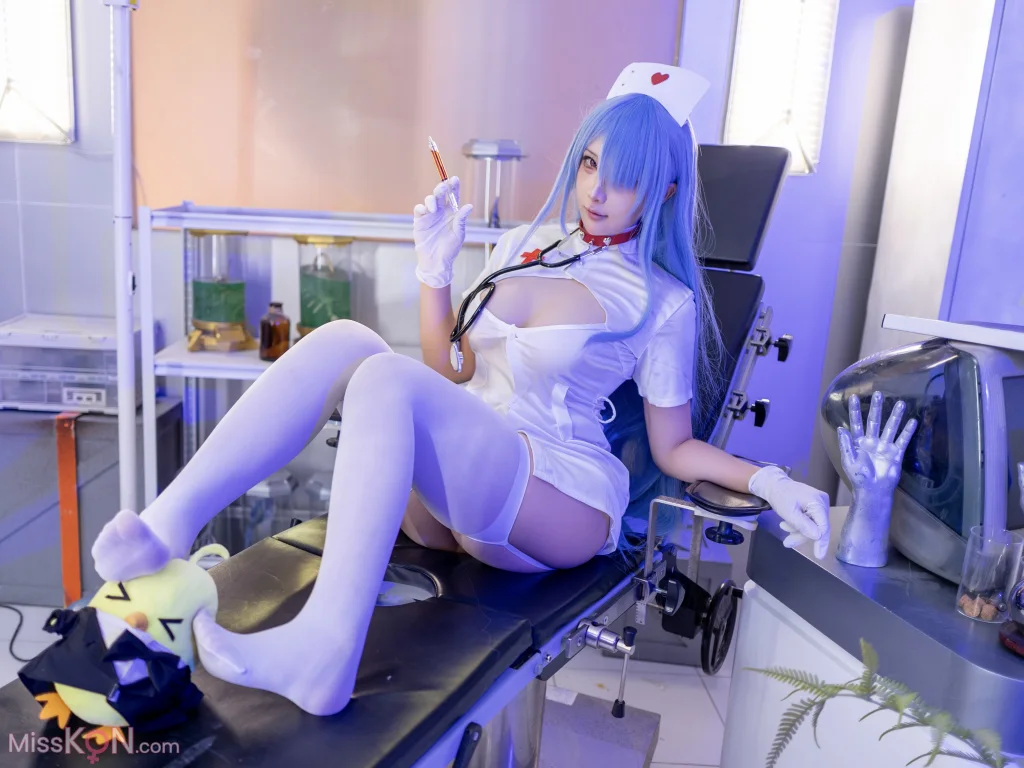 Coser@小和甜酒_ 伏罗希洛夫护士