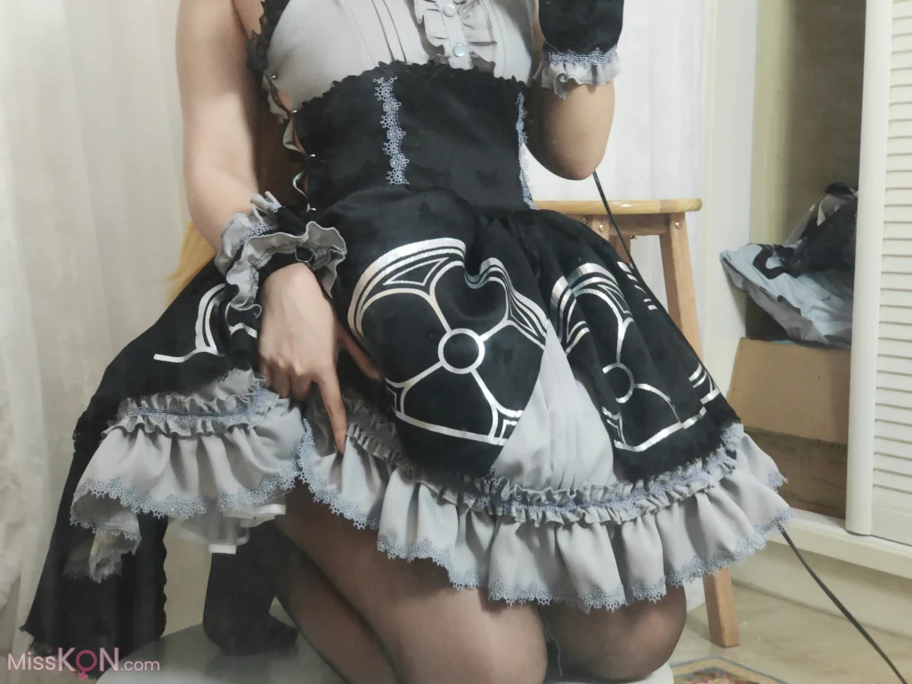 Coser@比奇堡黄塞方块_ 蔚蓝档案 玛丽偶像自拍 4 Coser@比奇堡黄塞方块_ 蔚蓝档案 玛丽偶像自拍