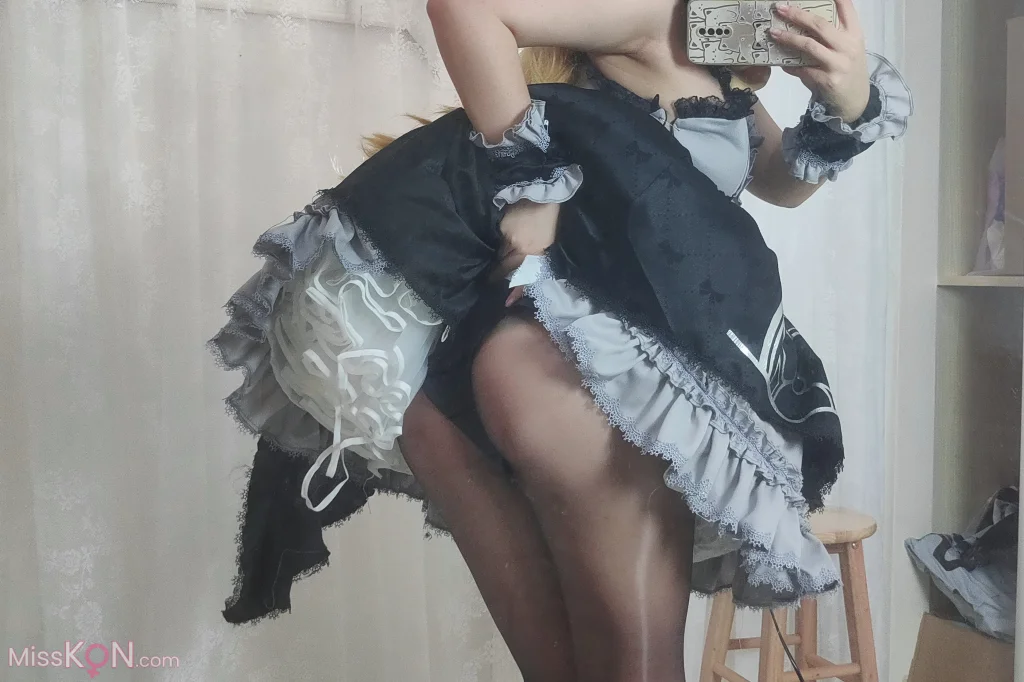 Coser@比奇堡黄塞方块_ 蔚蓝档案 玛丽偶像自拍 6 Coser@比奇堡黄塞方块_ 蔚蓝档案 玛丽偶像自拍