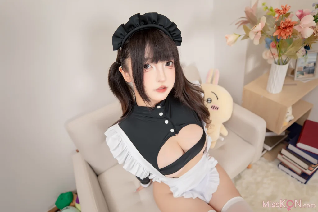 Coser@神楽坂真冬_ 巨乳女仆