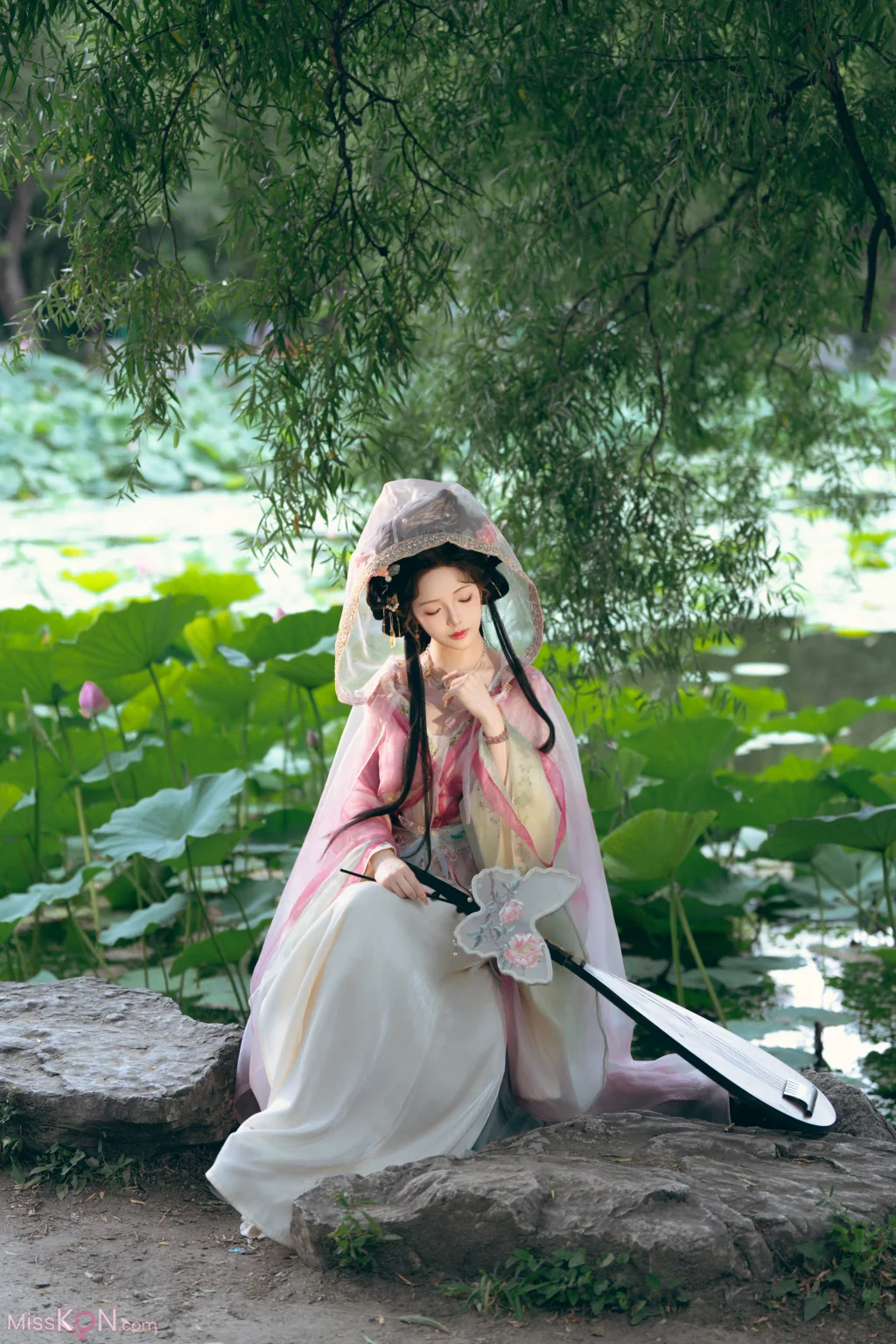 Coser@雯妹不讲道理_ 祝您中秋快乐owo