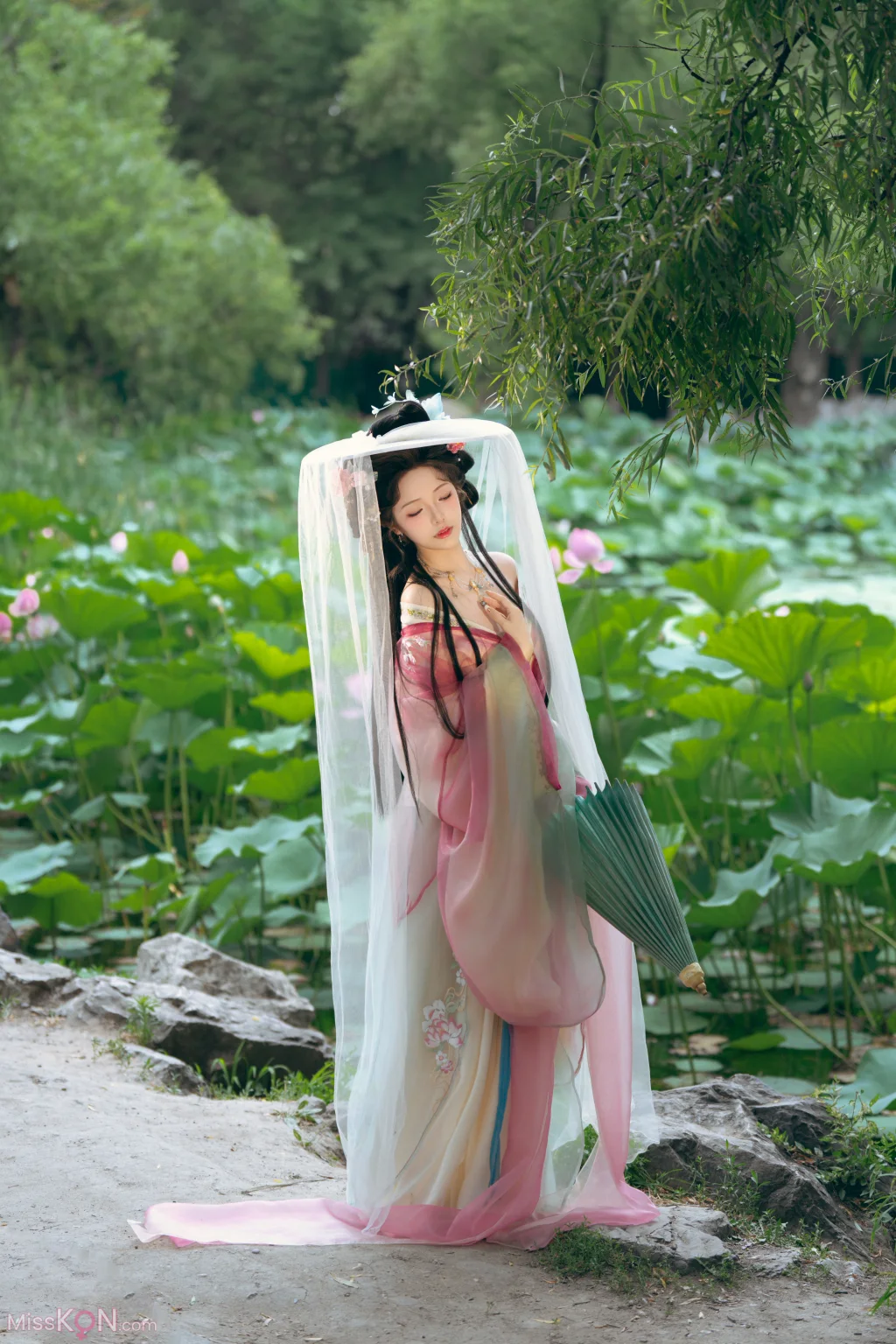 Coser@雯妹不讲道理_ 祝您中秋快乐owo