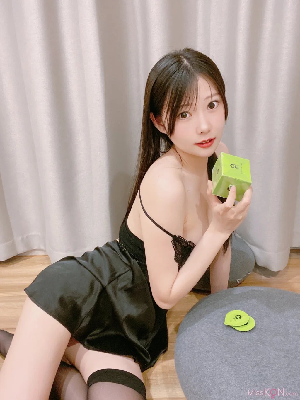 Coser@香草喵露露_ 大象黑色吊带睡衣
