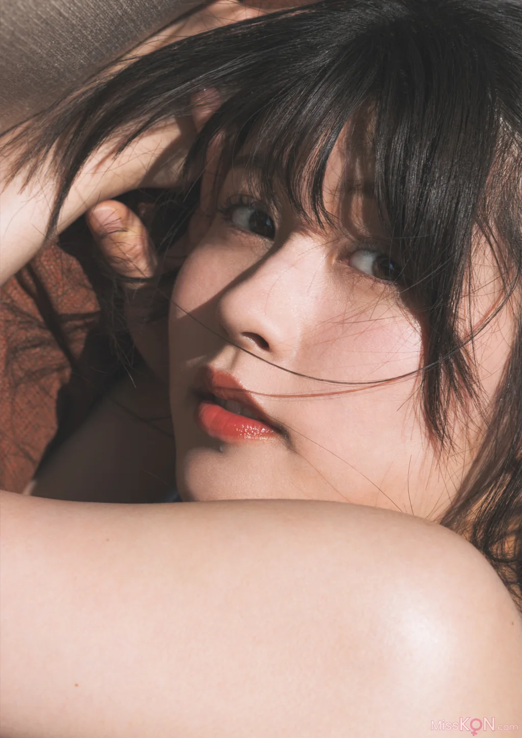 Yoshino Chitose (ちとせよしの)_【電子版だけの特典カット付き】 写真集『ｌｏｔｕｓ　ｓｅｒｅｎｉｔｙ』