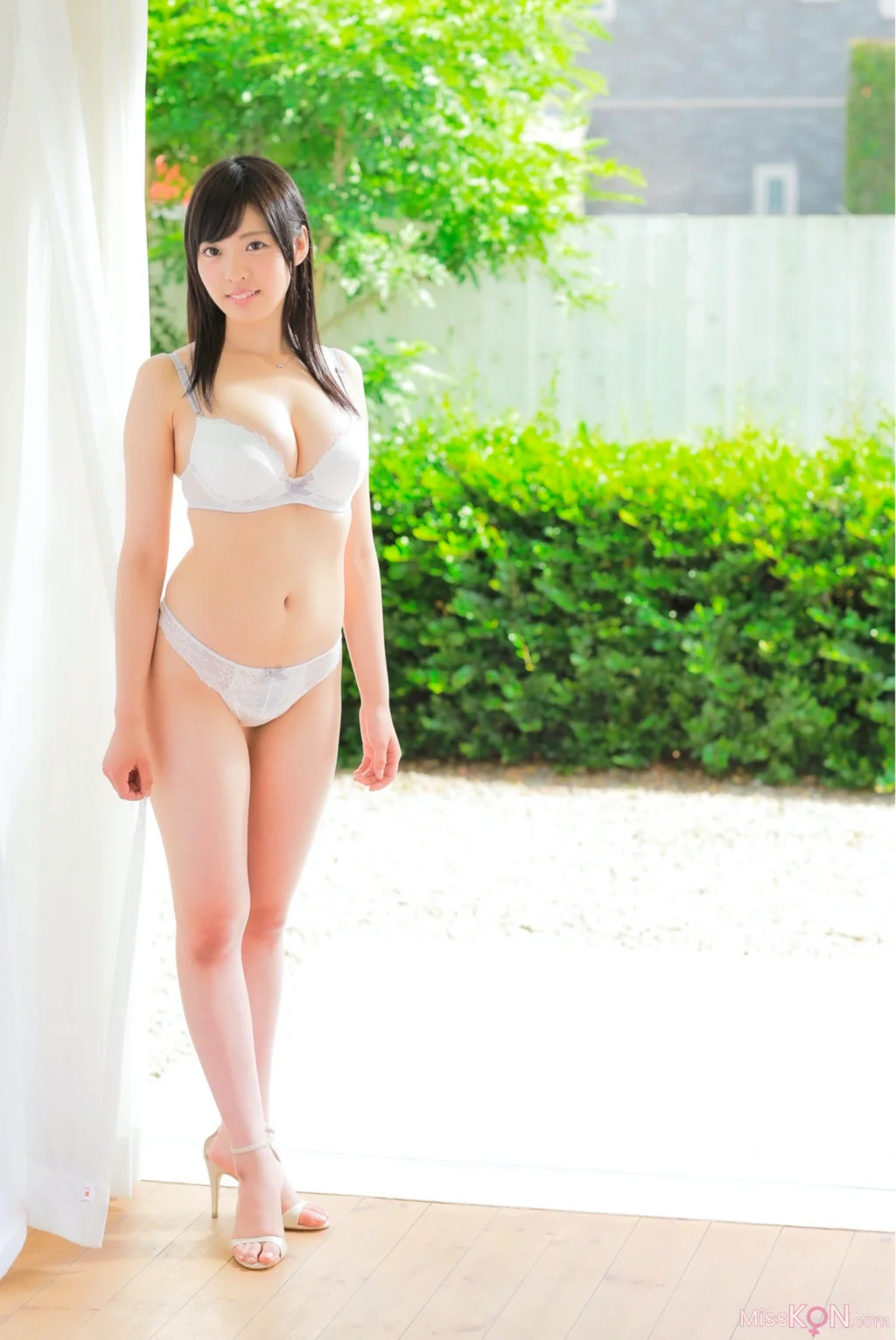 Arisa Fujii (藤井有彩)_ PRESTIGE DIGITAL BOOK SERIES 初撮