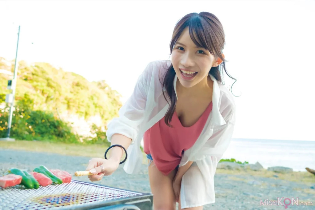 Arisa Kotoi (琴井ありさ)_ デジタル写真集『琴井に恋と _ 真紅と夜明けの完全版 』