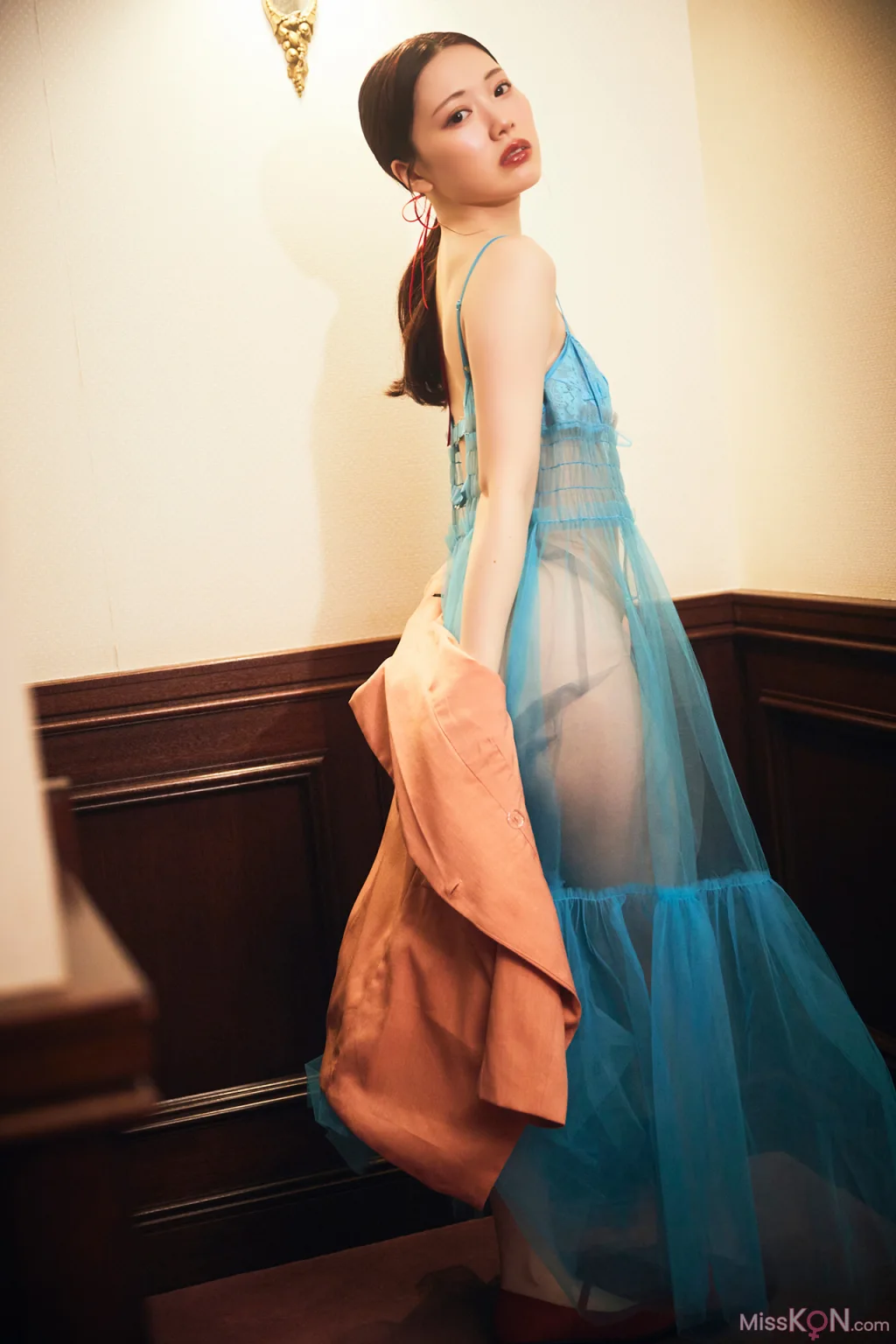 Mio Ishikawa (石川澪)_ FLASHデジタル写真集R 抱きしめたくなる。