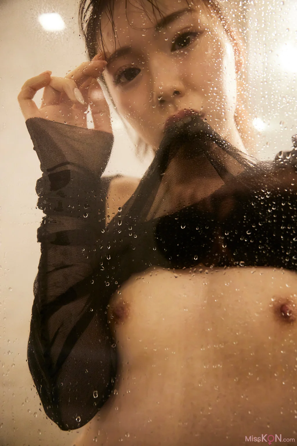 Mio Ishikawa (石川澪)_ FLASHデジタル写真集R 抱きしめたくなる。