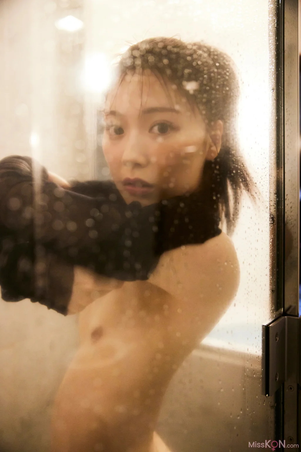 Mio Ishikawa (石川澪)_ FLASHデジタル写真集R 抱きしめたくなる。