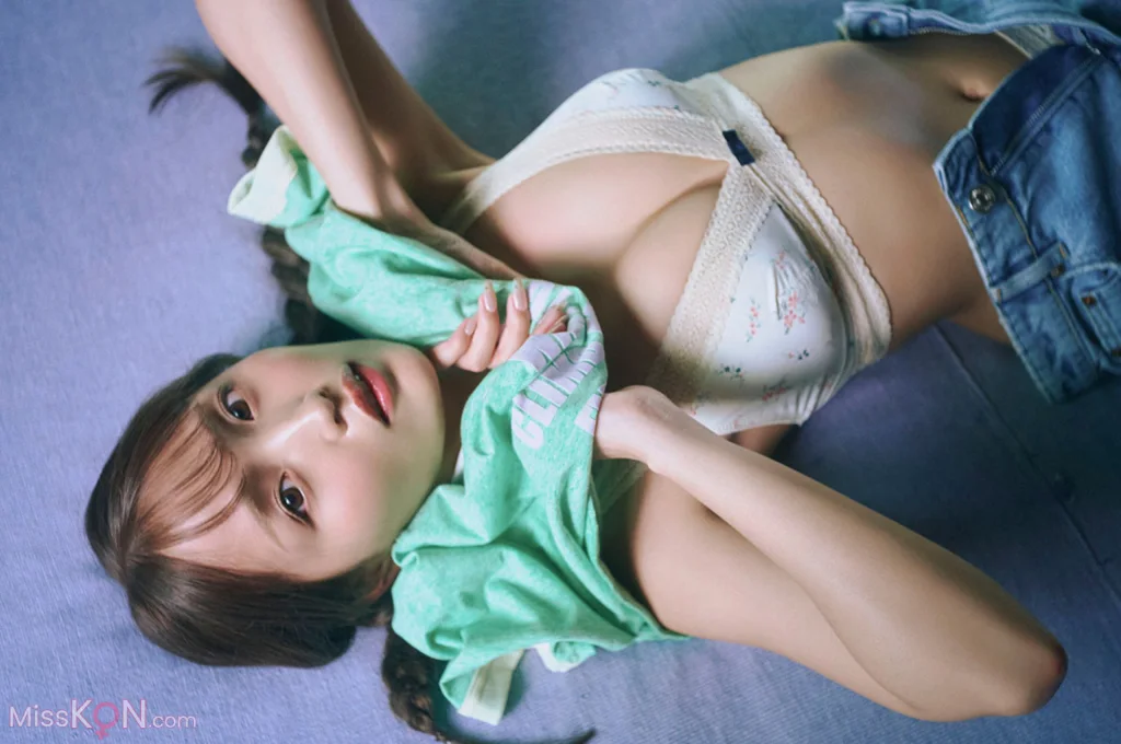 NEO (ねお)_ 2025 Autumn Season Girl 「青にとける」