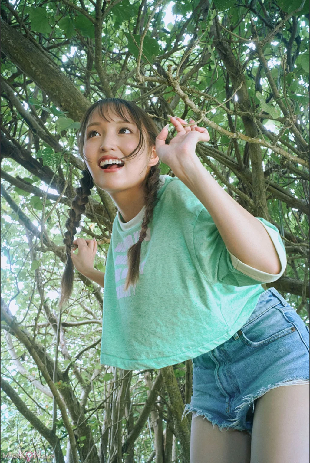 NEO (ねお)_ 2025 Autumn Season Girl 「青にとける」