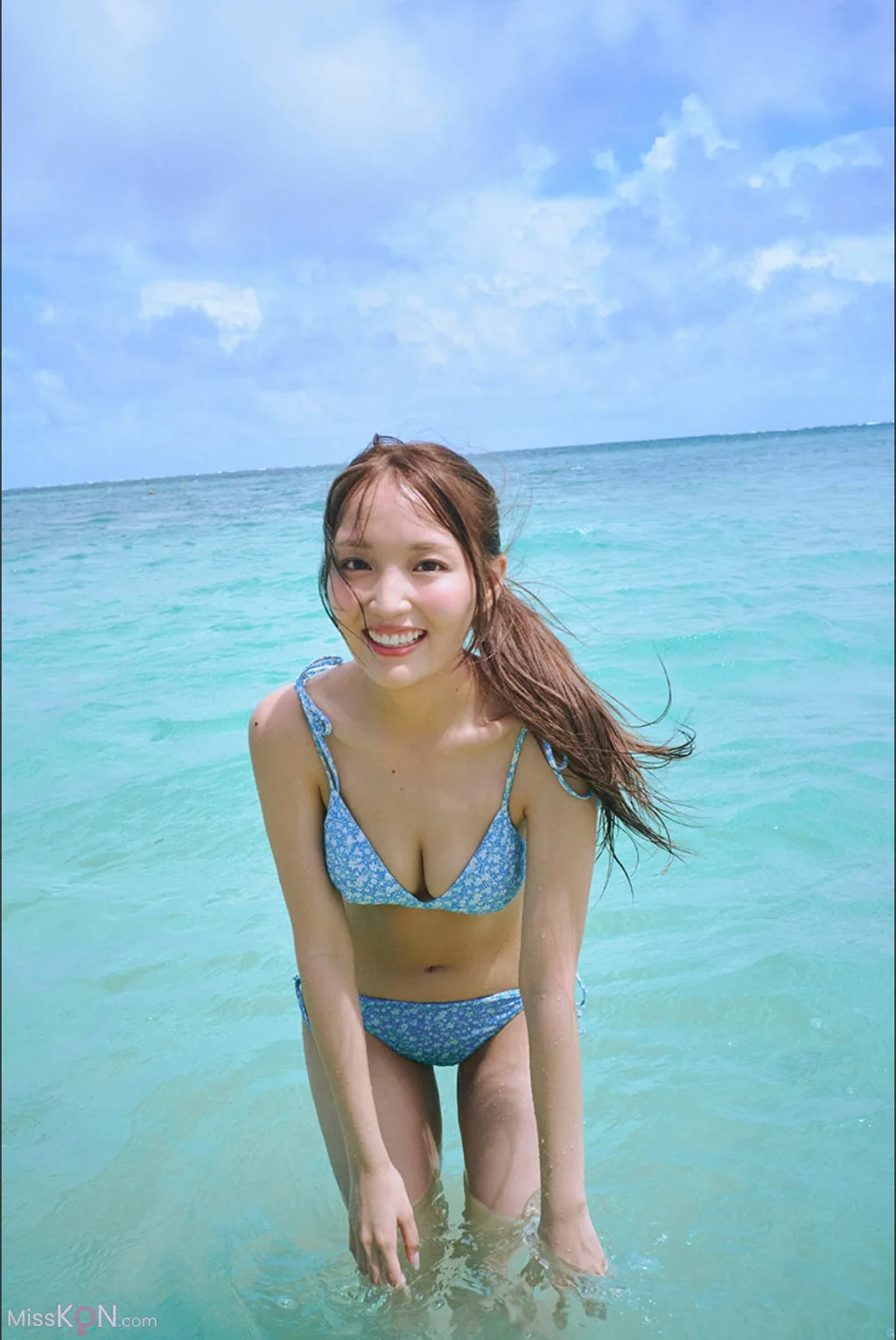 NEO (ねお)_ 2025 Autumn Season Girl 「青にとける」