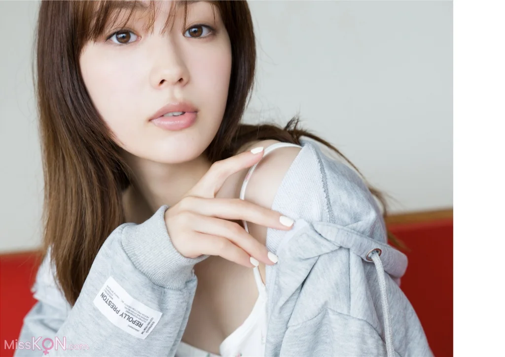 Riho Nakamura (中村里帆)_ [YJ Photobook] Attention, Please!!!