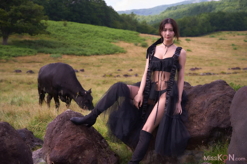 Saito Yasuyo (斎藤恭代)_ 週プレ＋Special No.345 国宝 3rd Week