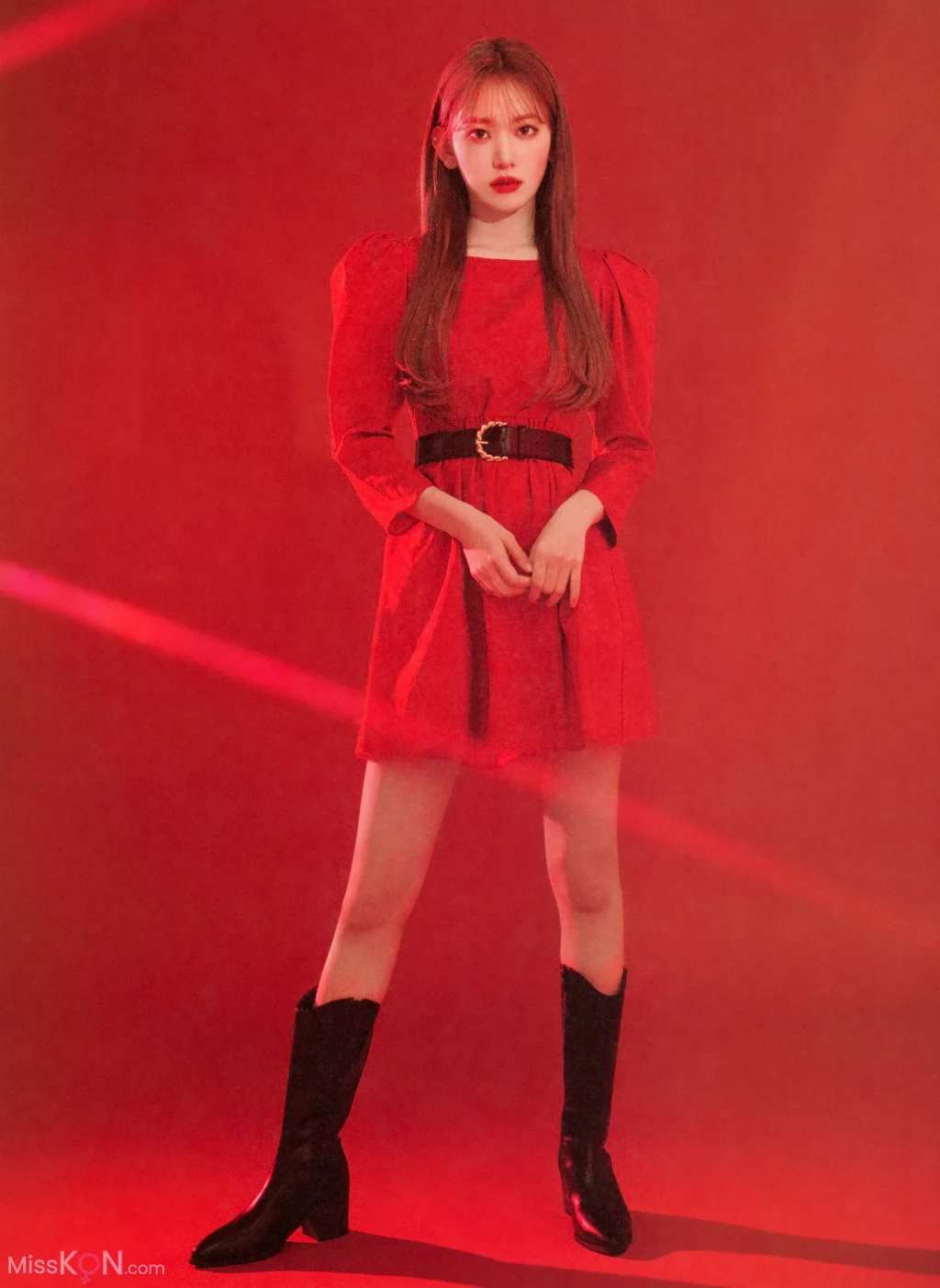 Sakura Miyawaki (宮脇咲良)_ Graduation Visual Booklet 11 Sakura Miyawaki (宮脇咲良)_ Graduation Visual Booklet