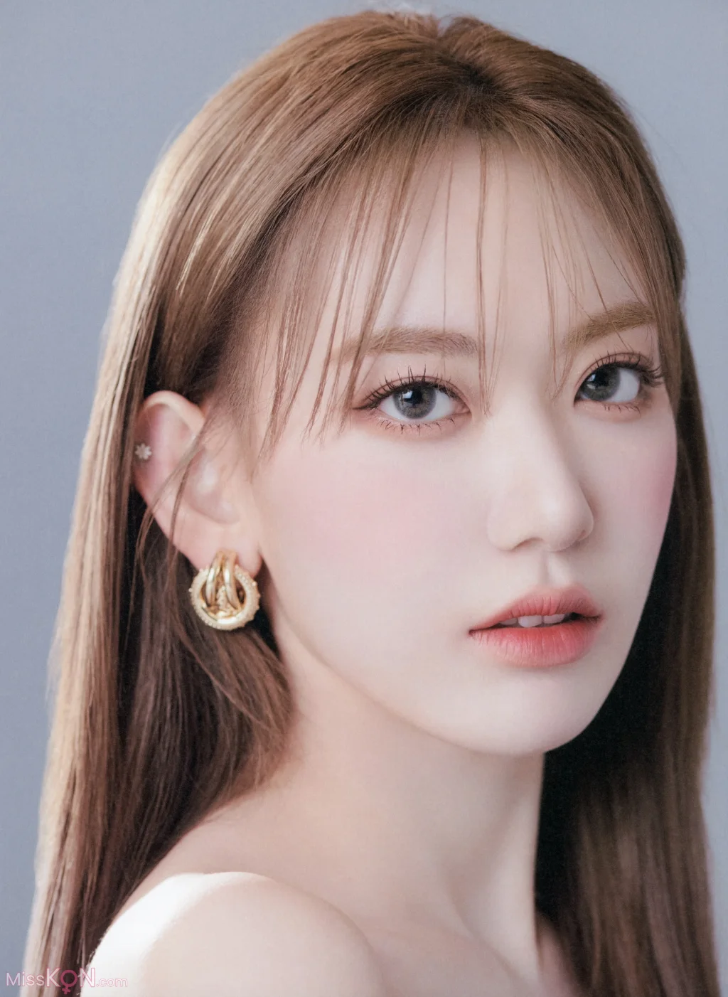Sakura Miyawaki (宮脇咲良)_ Graduation Visual Booklet 14 Sakura Miyawaki (宮脇咲良)_ Graduation Visual Booklet