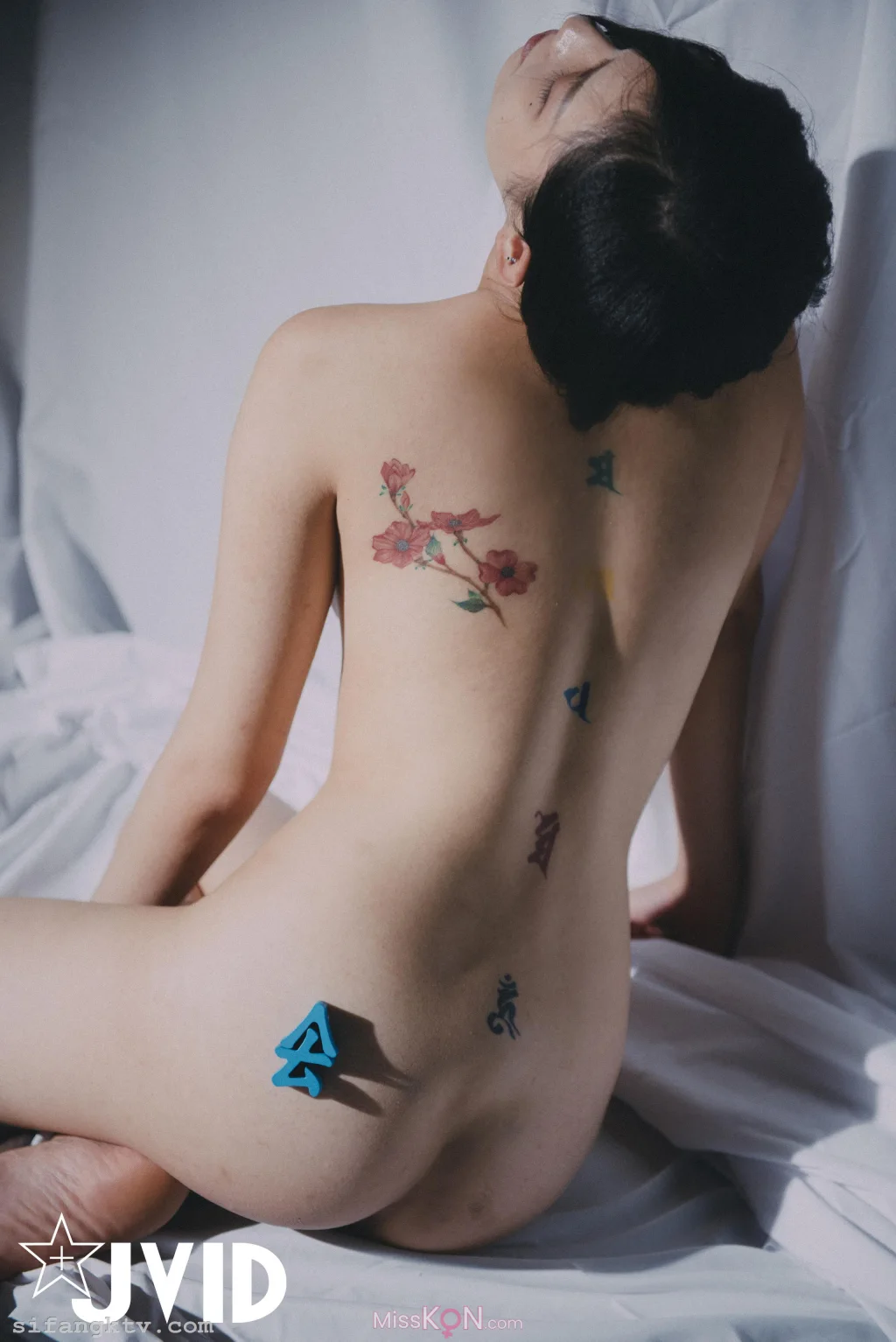 [JVID] 夏暮光_ 上空露點 夏暮光 老師，教教我好嗎？plz teach me how to make it!