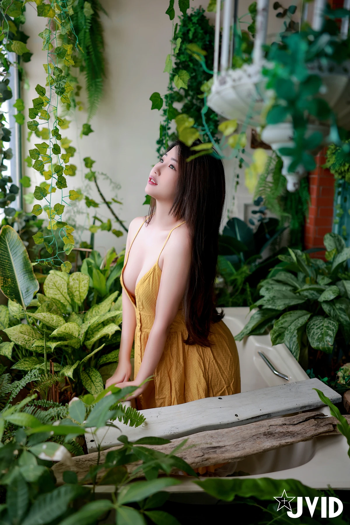 JVID 肉包Mini – 慾求不滿 Set.01