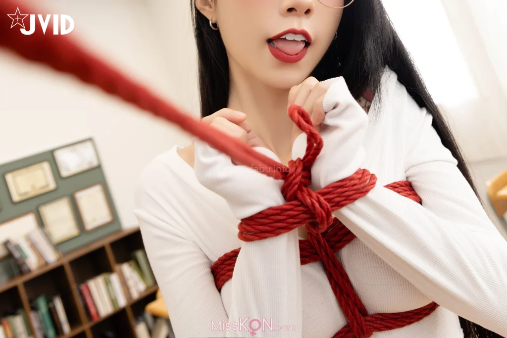 [JVID] 飄飄哥_ 超敏感ドM女教師《飄飄哥》緊縛調教初体験 Teacher thirst for shibari