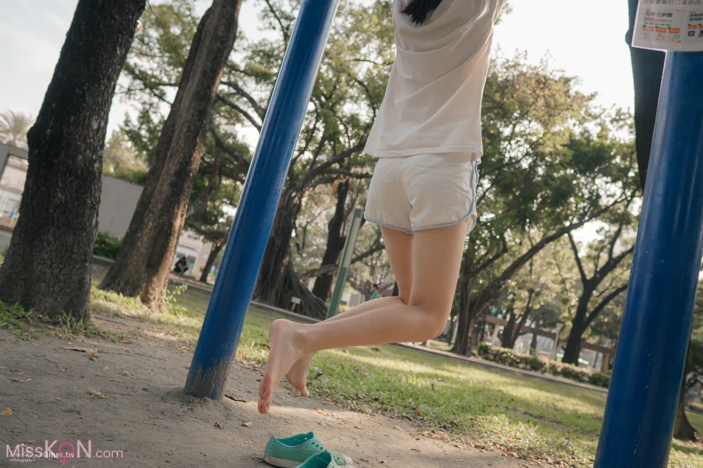 [Limerence原创] No.002_ SHQ素人学生 大耳狗真理裤公园玩耍