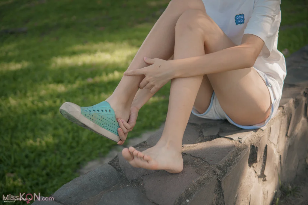 [Limerence原创] No.002_ SHQ素人学生 大耳狗真理裤公园玩耍