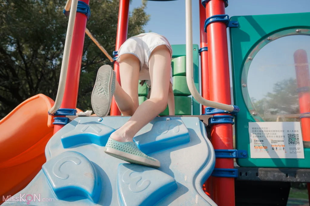 [Limerence原创] No.002_ SHQ素人学生 大耳狗真理裤公园玩耍