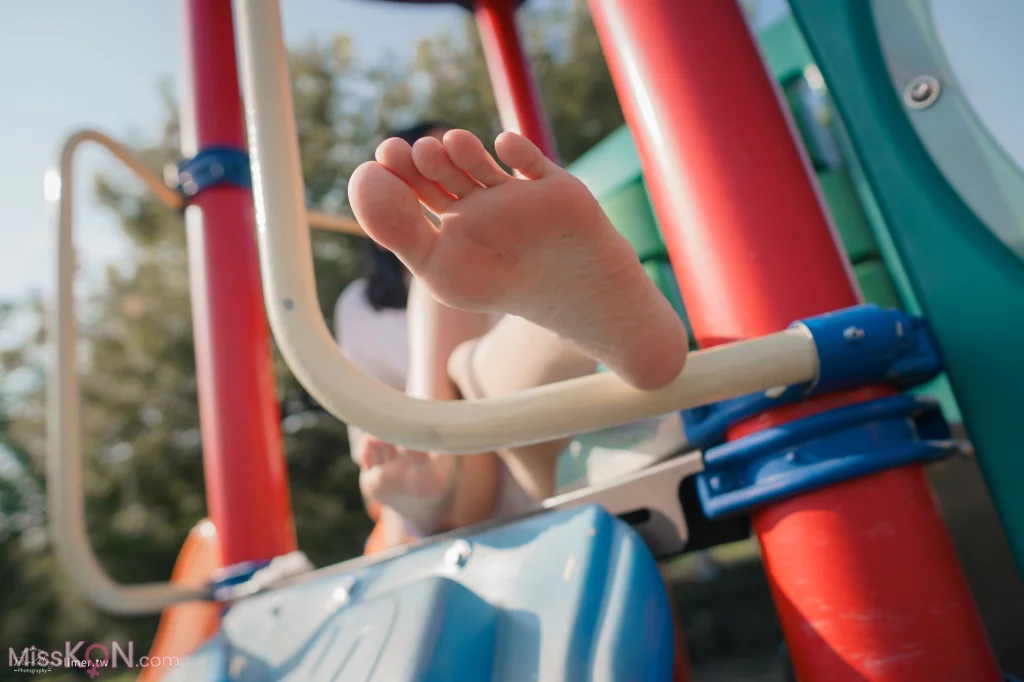 [Limerence原创] No.002_ SHQ素人学生 大耳狗真理裤公园玩耍