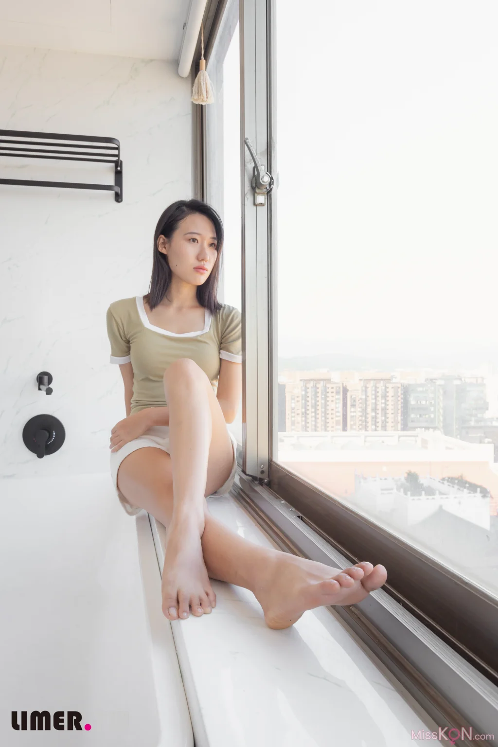 [Limerence原创] No.014_ 学生素人Sarah裸足首作