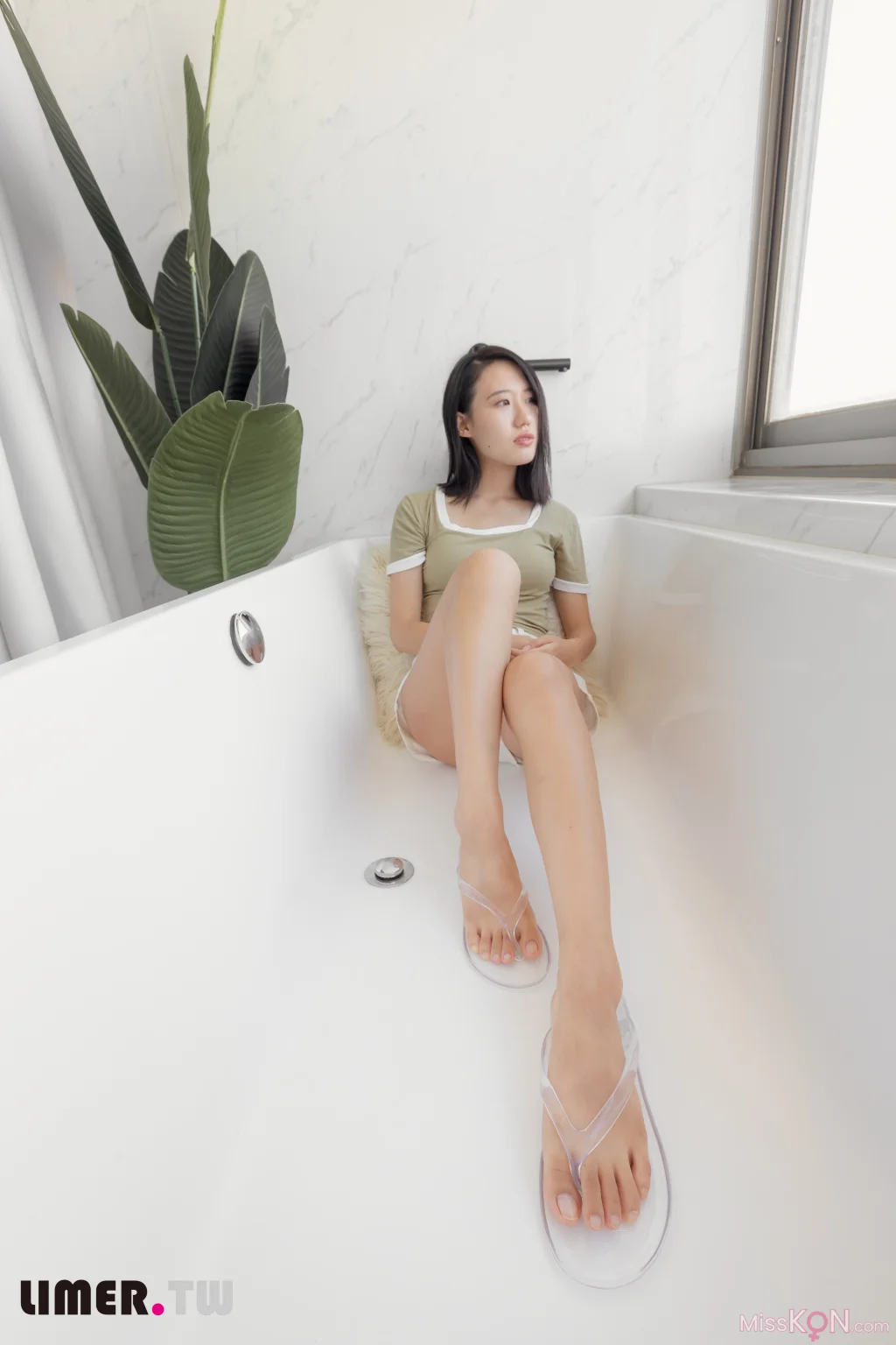 [Limerence原创] No.014_ 学生素人Sarah裸足首作