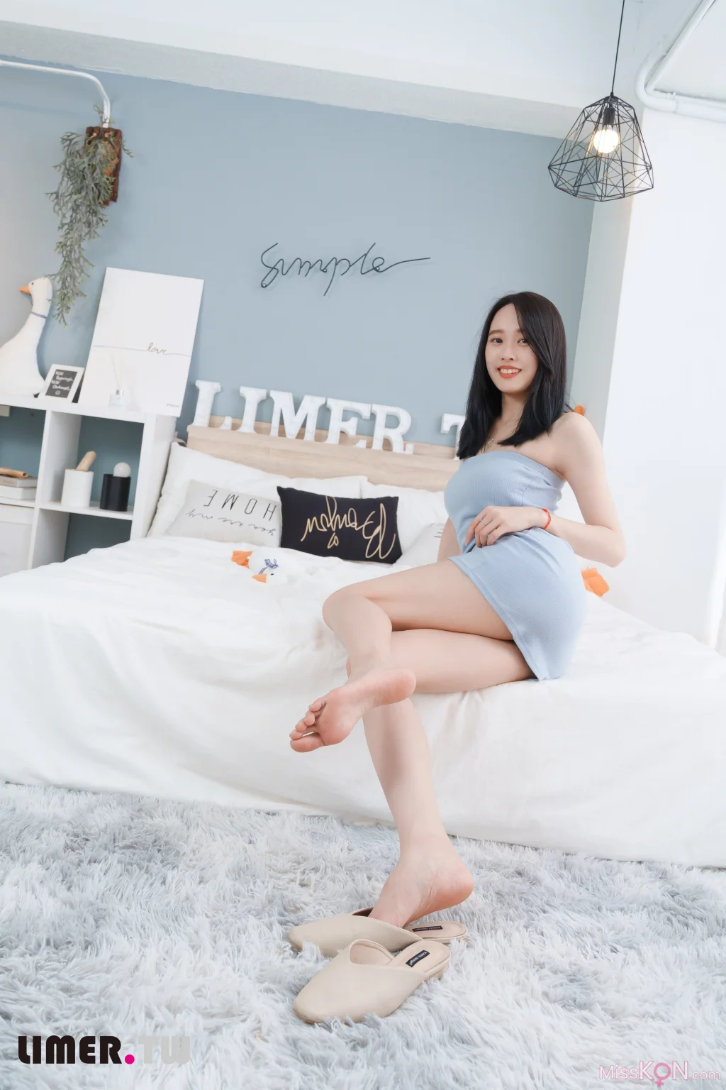 [Limerence原创] No.034_ 极品女神Sammy 嫩足玩弄穆勒鞋