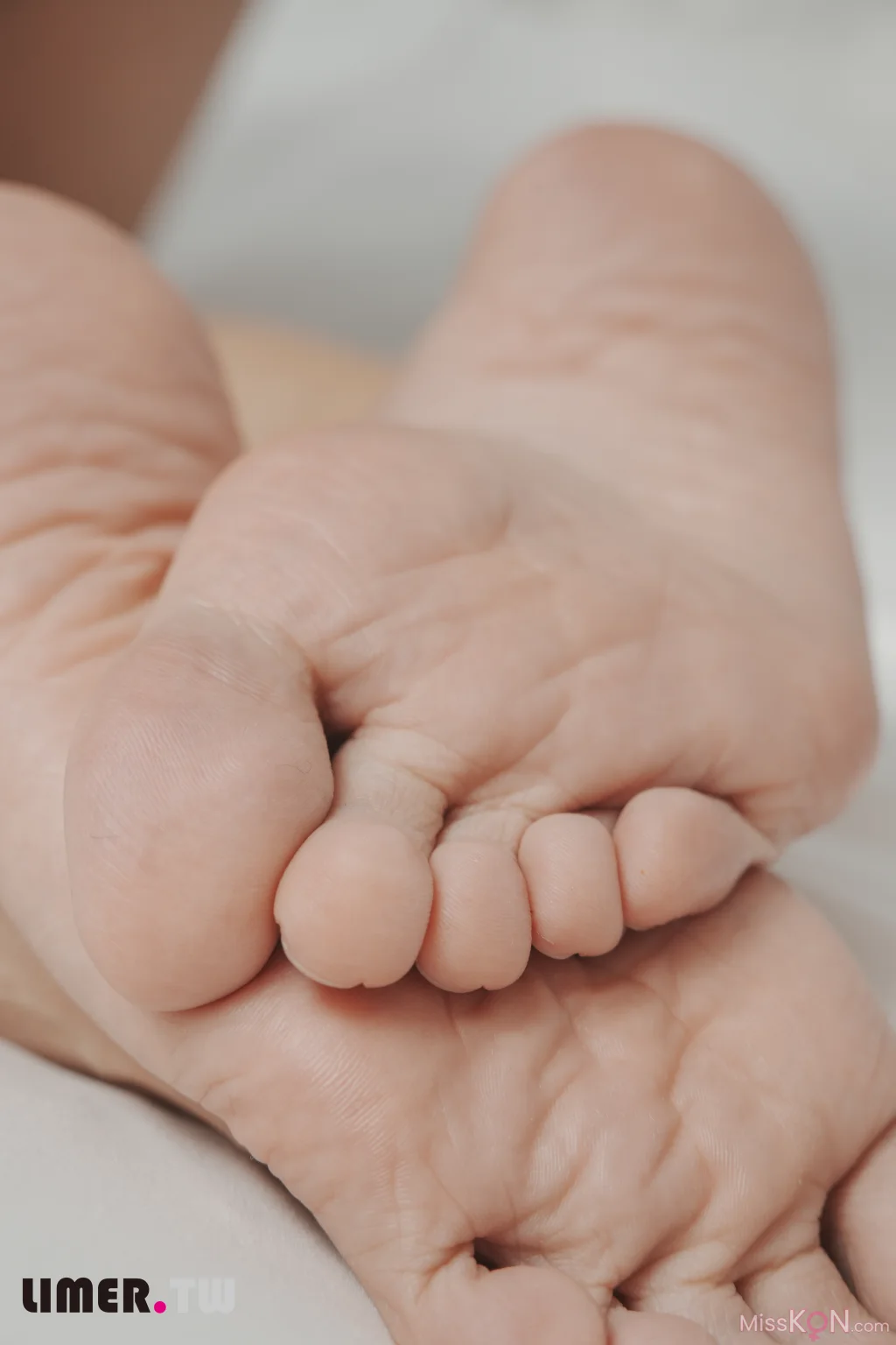 [Limerence原创] No.036_ Betty 微笑女孩极致裸足