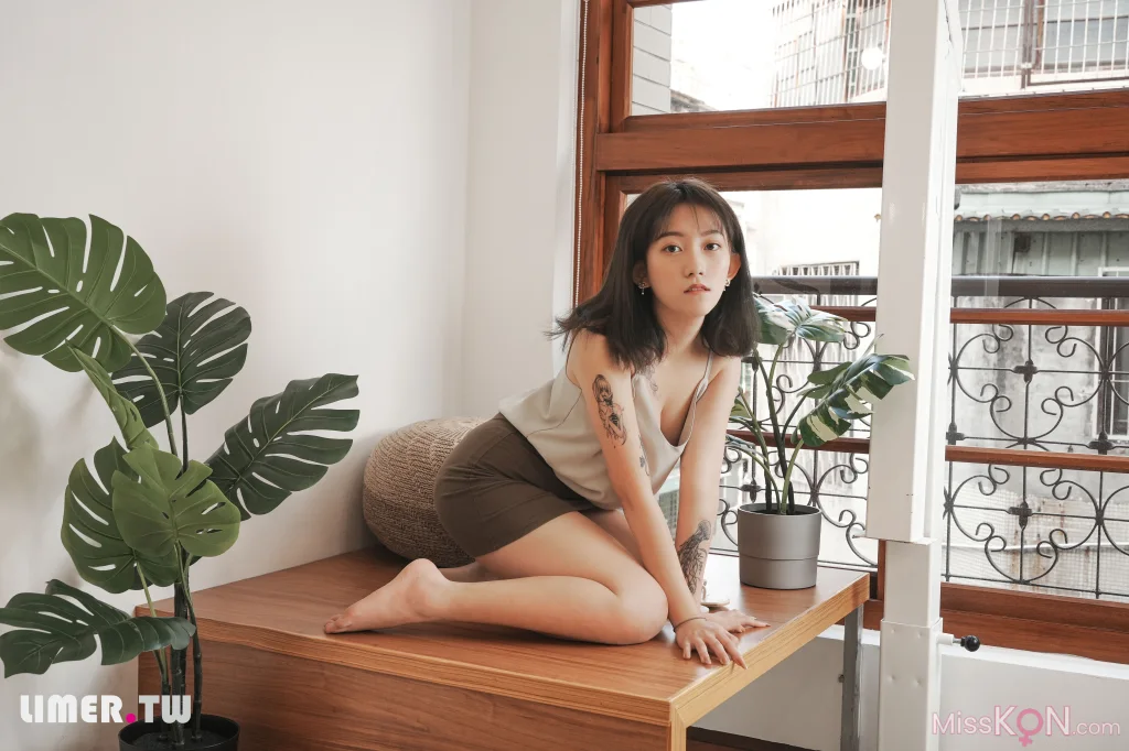 [Limerence原创] No.046_ 素人Una 凉鞋抹润滑膏