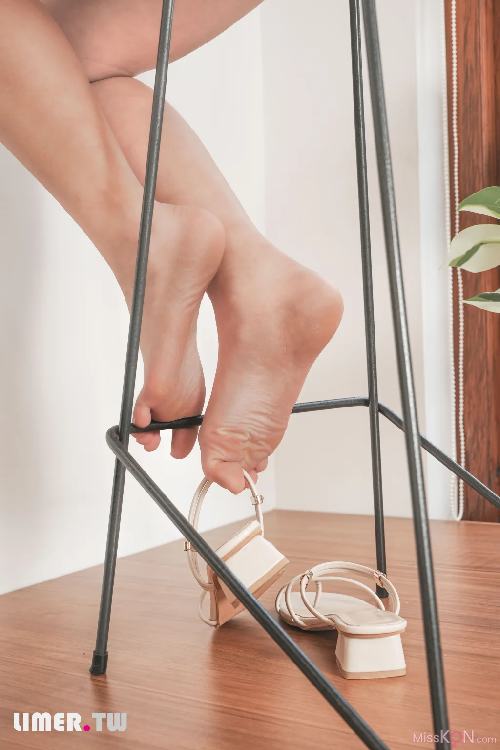 [Limerence原创] No.046_ 素人Una 凉鞋抹润滑膏