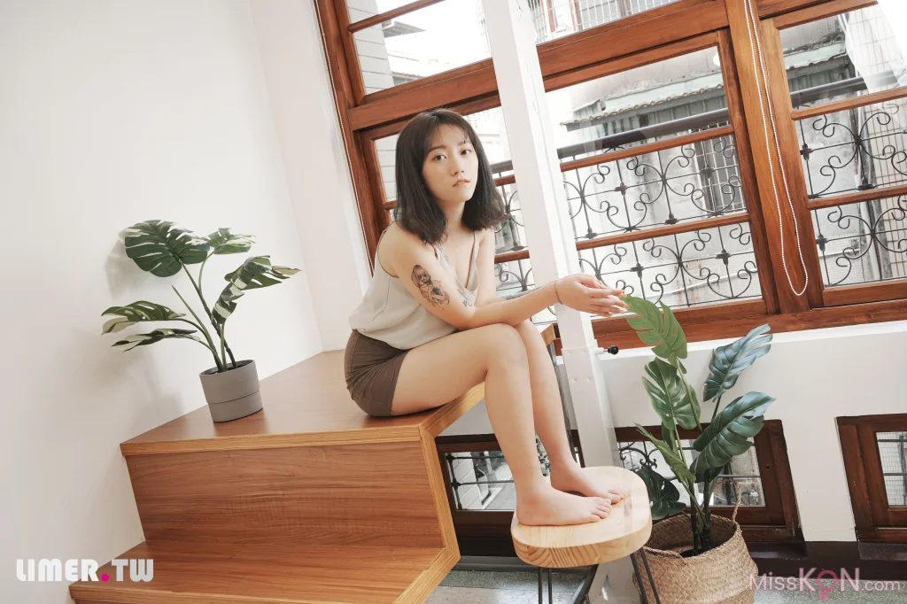 [Limerence原创] No.046_ 素人Una 凉鞋抹润滑膏