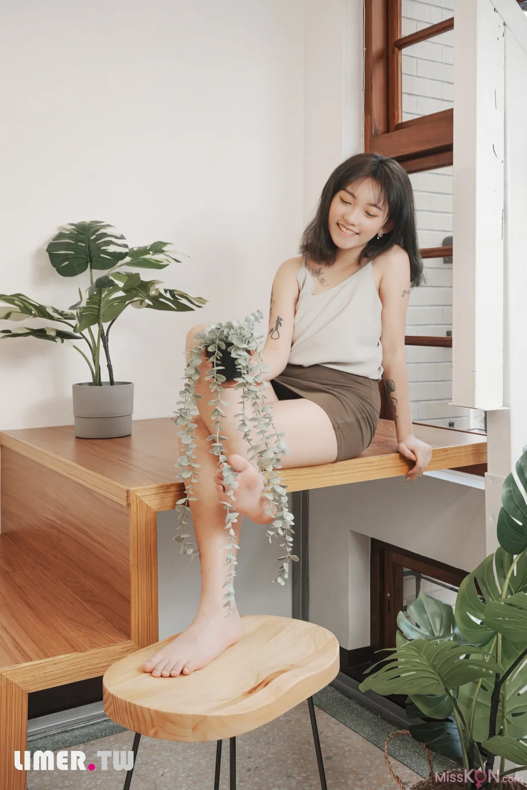 [Limerence原创] No.046_ 素人Una 凉鞋抹润滑膏