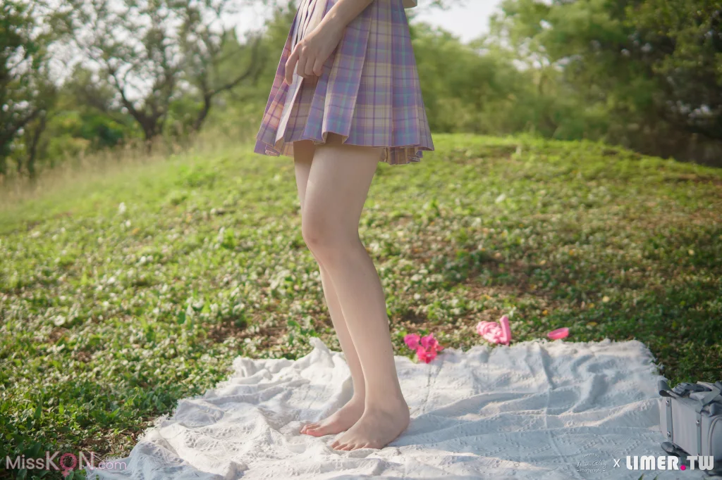 [Limerence原创] No.047_ 海蓝 白皙希腊脚 JK户外野餐