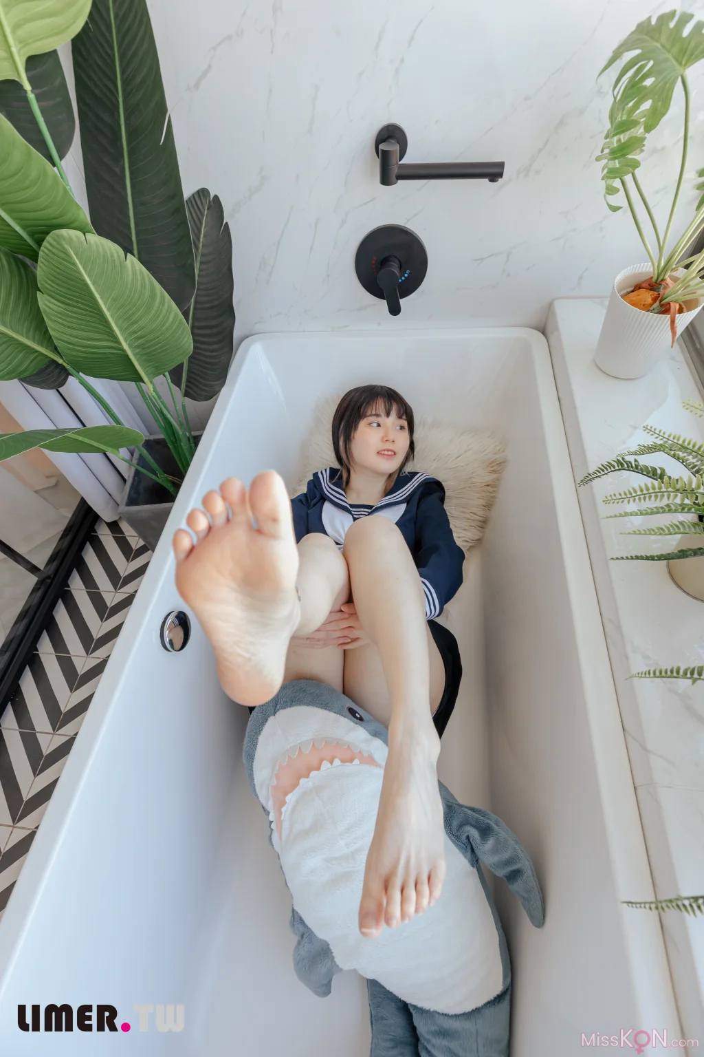 [Limerence原创] No.073_ 悠梨乃YuriNO JK鲨鲨