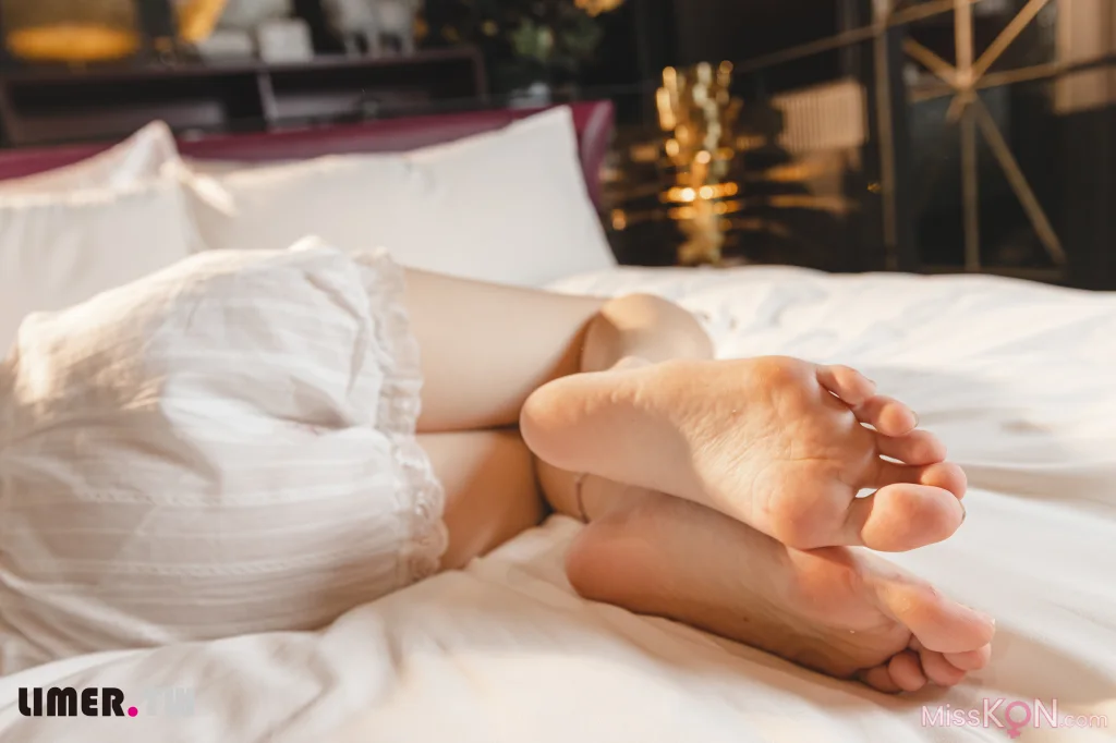 [Limerence原创] No.074_ 月亮 纯欲睡衣