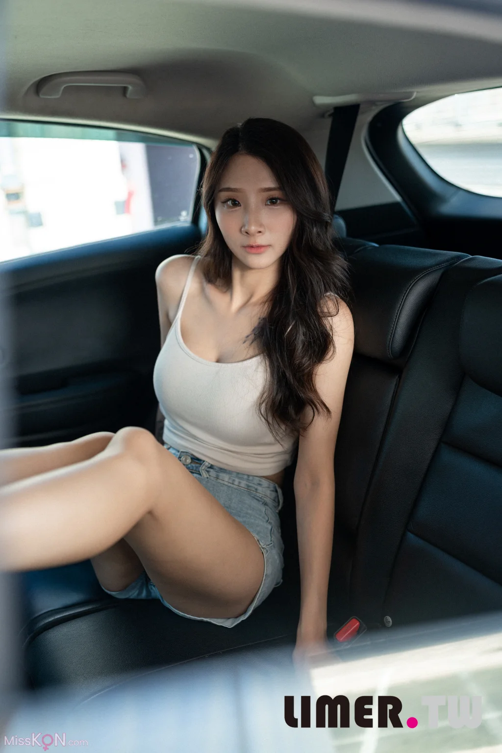 [Limerence原创] No.075_ 超美EJ 车拍美足