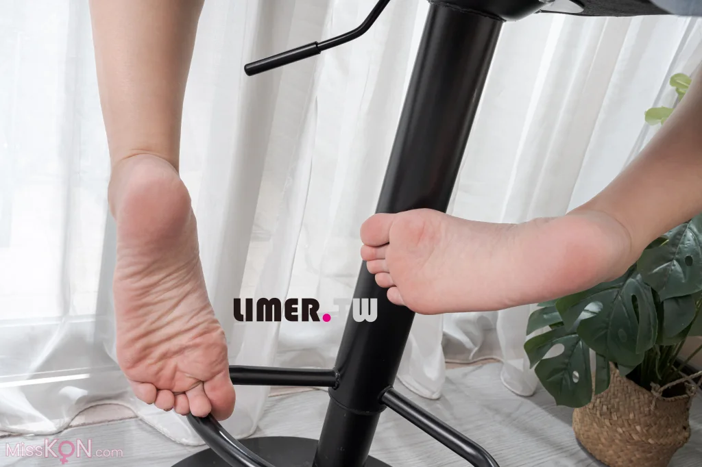 [Limerence原创] No.092_ Sherry 登场 3D影片就像亲临现场欣赏 裸足