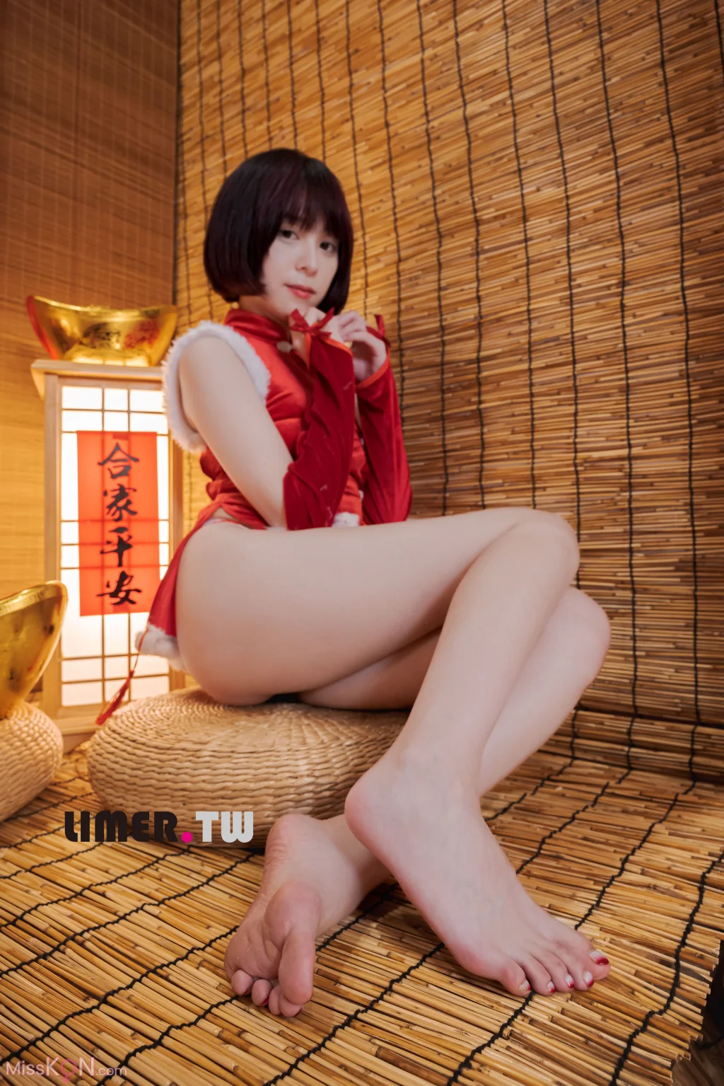 [Limerence原创] No.094_ Yua 新年特輯 裸足 拜年