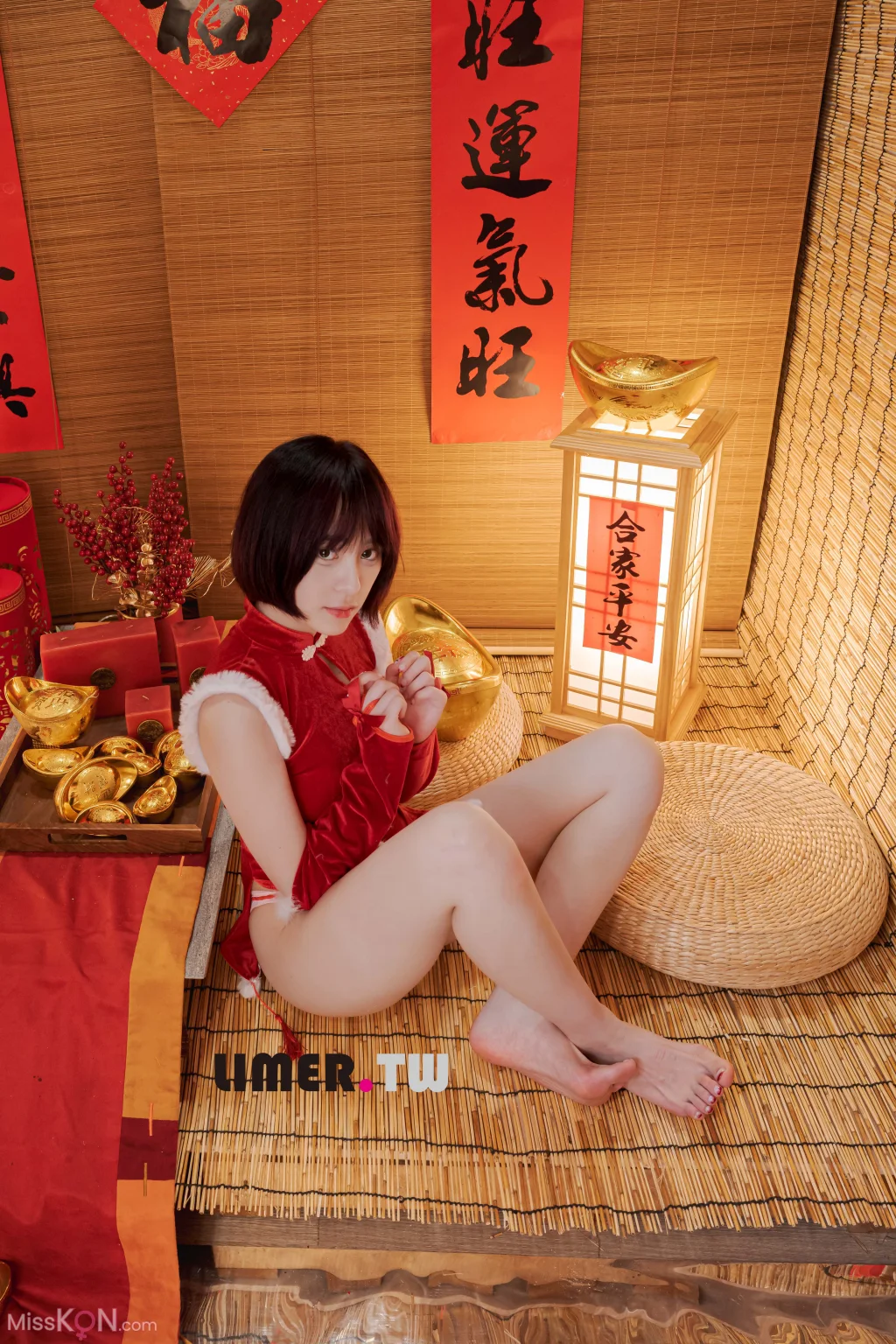 [Limerence原创] No.094_ Yua 新年特輯 裸足 拜年