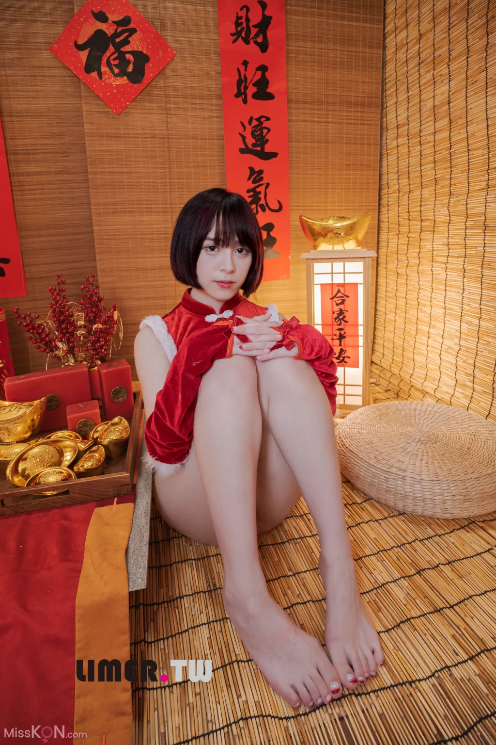 [Limerence原创] No.094_ Yua 新年特輯 裸足 拜年