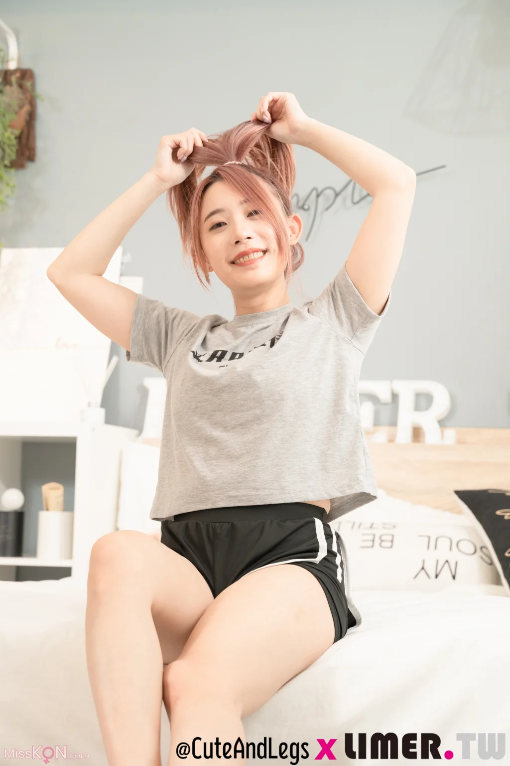 [Limerence原创] No.096_ Shine 真理裤特辑之危险边缘！小只马Shine 筋开腰软秀裸足