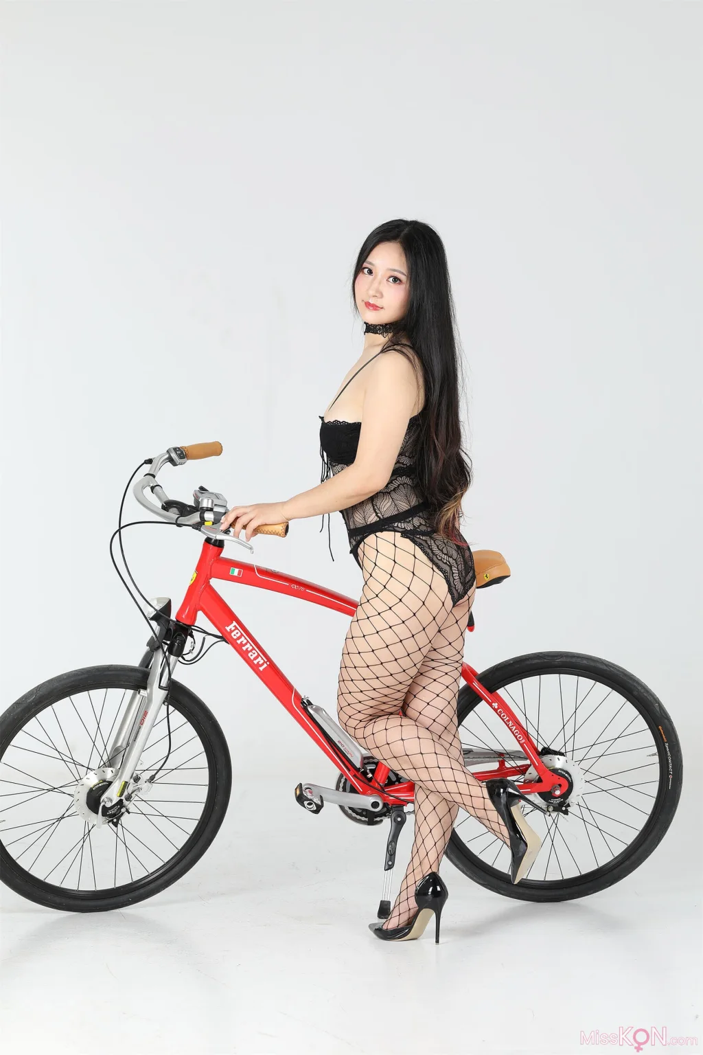 [Private Photoshoot] 暖暖_ 行色模特 人妻制服风格 全尺度私拍